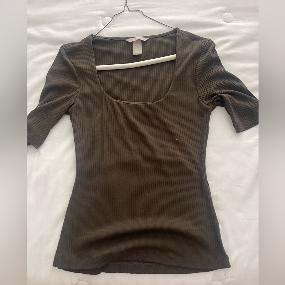 Small H&M fitted top with square neckline
